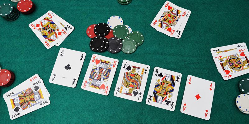 Luật poker tại vòng 2 Flop 